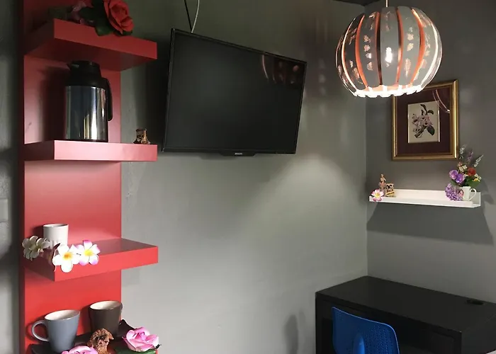 4j Casa de hóspedes 3*